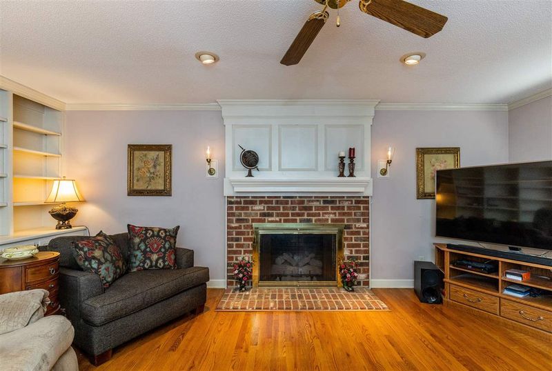 5400 Brickyard Ct, Garner, NC 27529