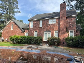 5400 Labrador Dr, Hope Mills, NC 28348