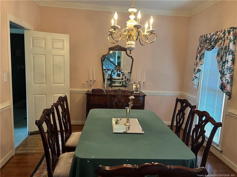 5400 Labrador Dr, Hope Mills, NC 28348