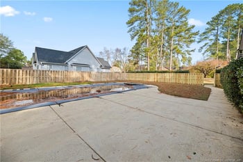 5400 Labrador Dr, Hope Mills, NC 28348