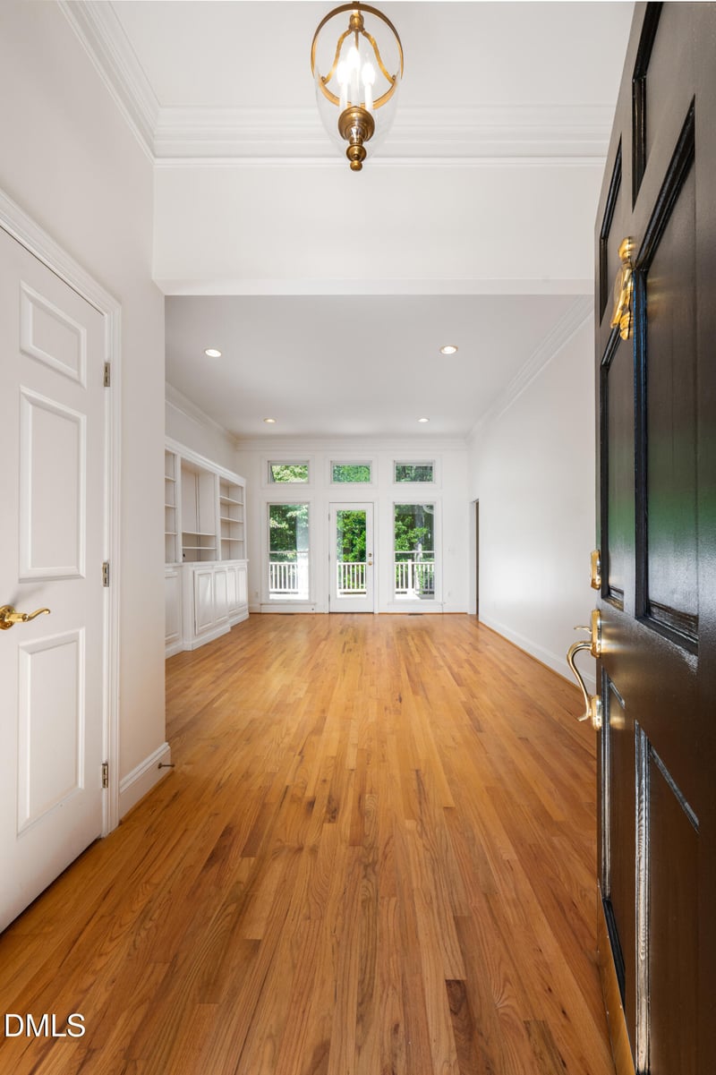 5400 Pine Dr, Raleigh, NC 27606