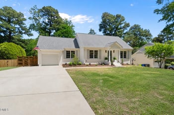 5400 Sweetbriar Dr, Raleigh, NC 27609