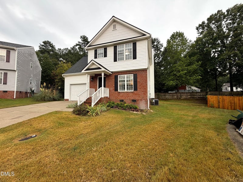5400 Tanglewood Pine Ln, Raleigh, NC 27610