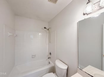 5401 Bentgrass Dr, Raleigh, NC 27610