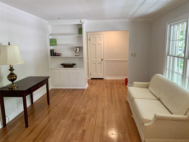 5401 Emerson Dr, Raleigh, NC 27609