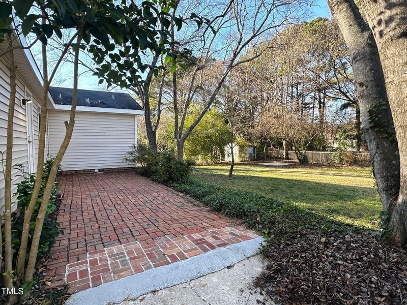 5401 Fireside Dr, Raleigh, NC 27609