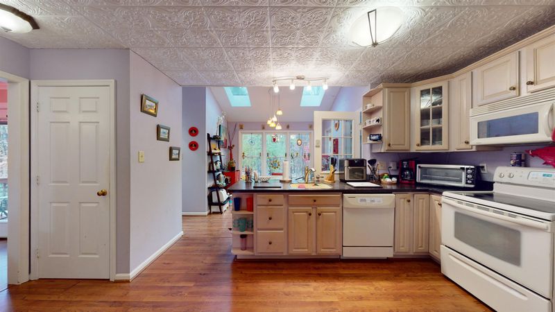 5401 Fortunes Ridge Dr, Durham, NC 27713