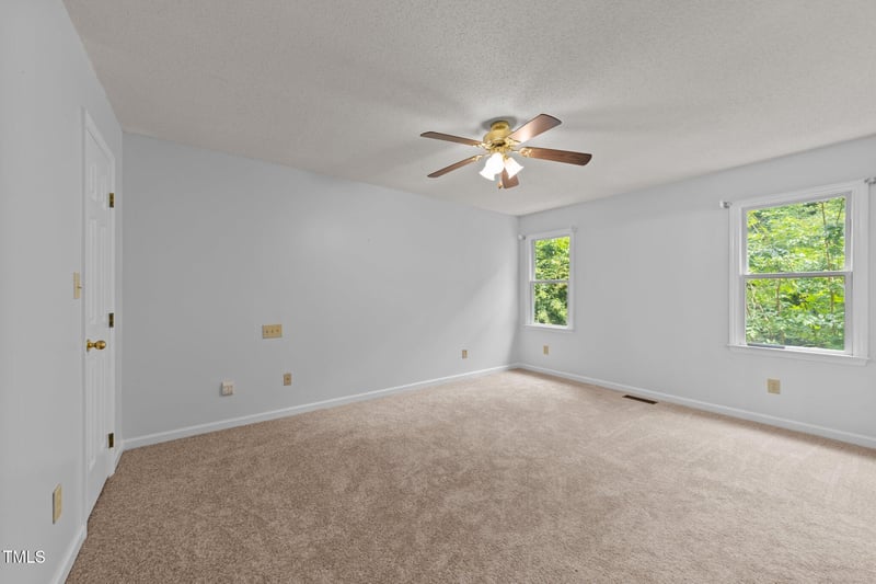 5401 Lower Creek Ct, Apex, NC 27539