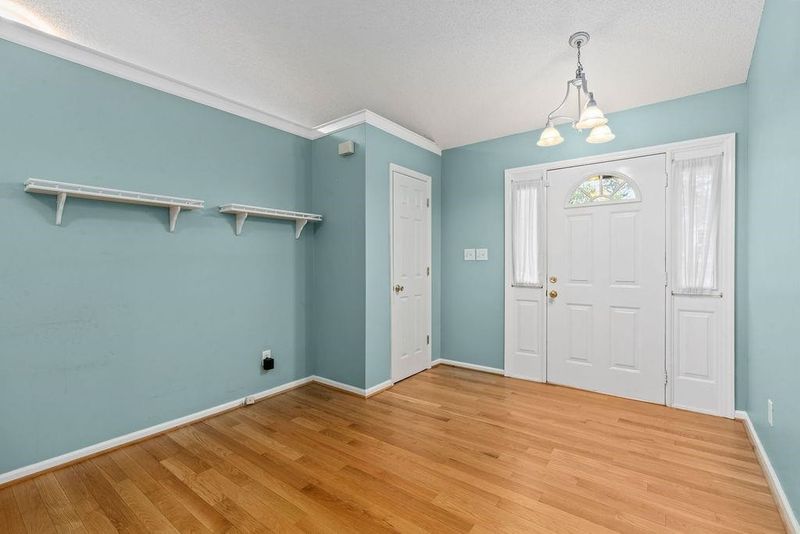 5401 Milroy Ln, Raleigh, NC 27610