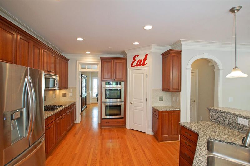 5402 Highcroft Dr, Cary, NC 27519