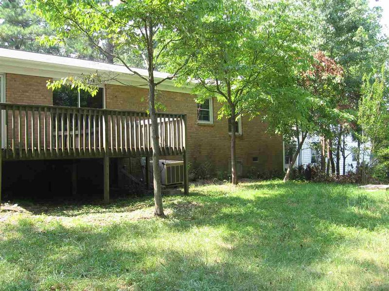 5402 Robbins Dr, Raleigh, NC 27610