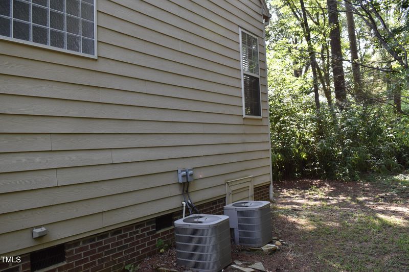 5402 Whisperwood Dr, Durham, NC 27713