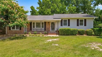 5402 Wichita Dr, Fayetteville, NC 28303