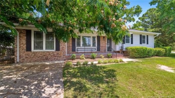 5402 Wichita Dr, Fayetteville, NC 28303
