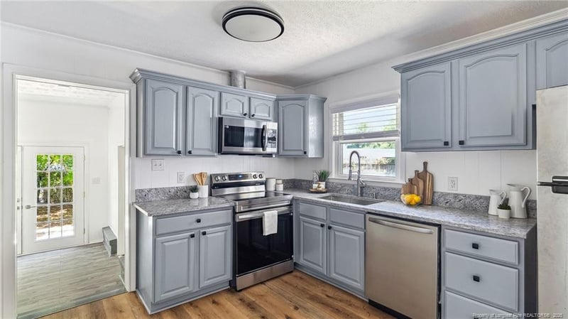 5402 Wichita Dr, Fayetteville, NC 28303