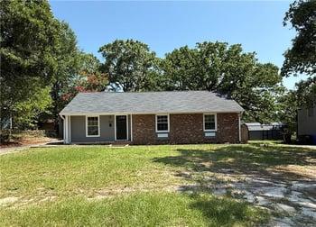 5404 Sandstone Dr, Fayetteville, NC 28311