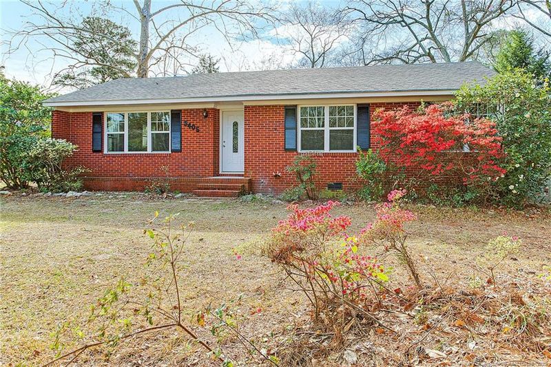 5405 Birch Rd, Fayetteville, NC 28304