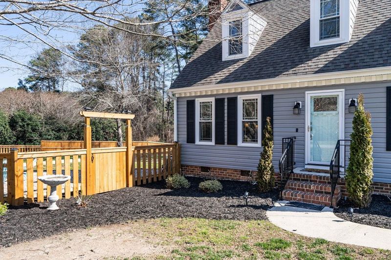5405 Lafayette Dr, Fuquay Varina, NC 27526