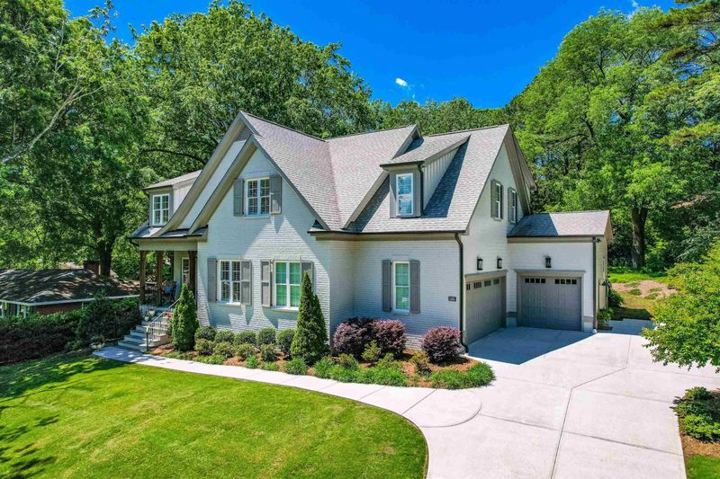 5405 Overlook Dr, Raleigh, NC 27609