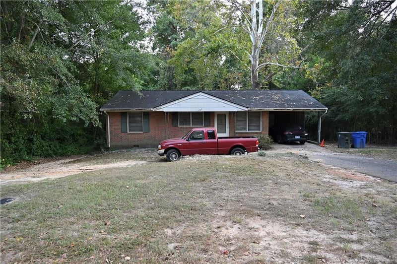 5405 Williamsburgh Dr, Fayetteville, NC 28304