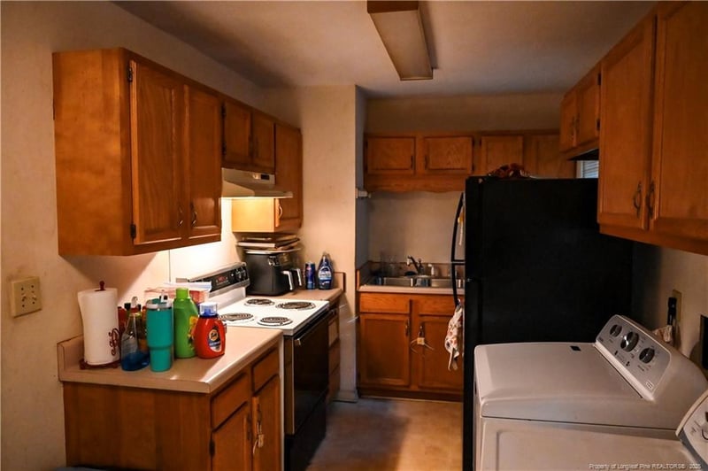 5405 Williamsburgh Dr, Fayetteville, NC 28304