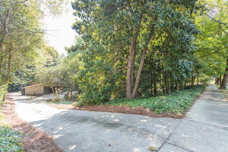 5406 Hills Dr, Raleigh, NC 27612