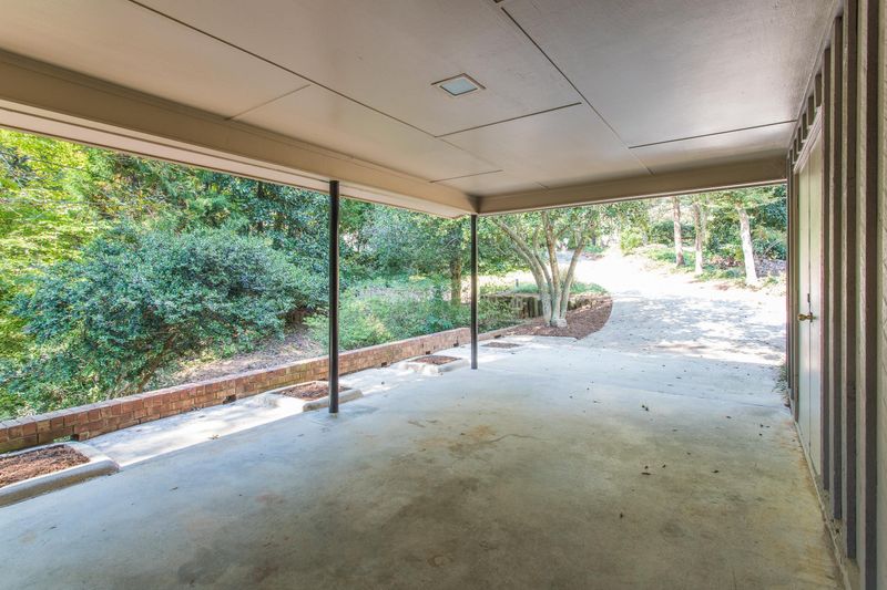 5406 Hills Dr, Raleigh, NC 27612