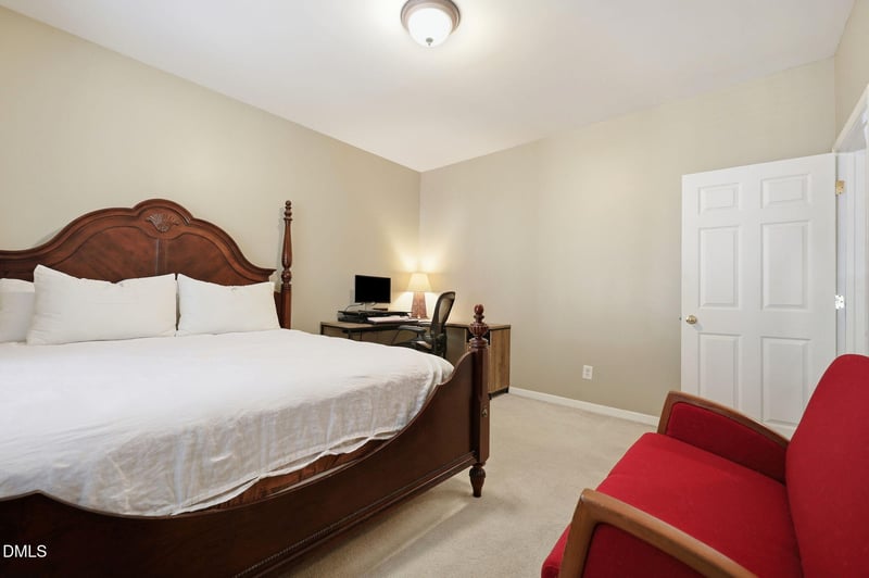 5408 Bayside Ct, Raleigh, NC 27613