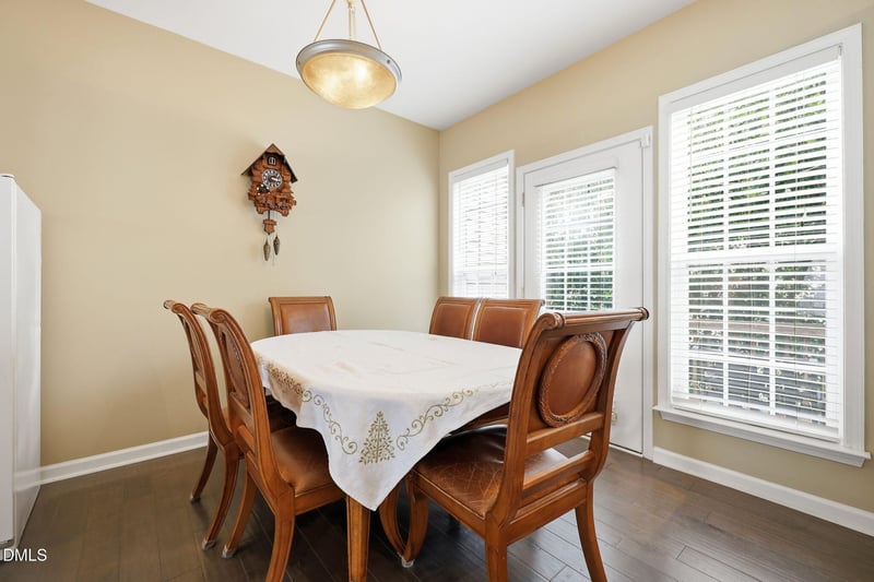5408 Bayside Ct, Raleigh, NC 27613