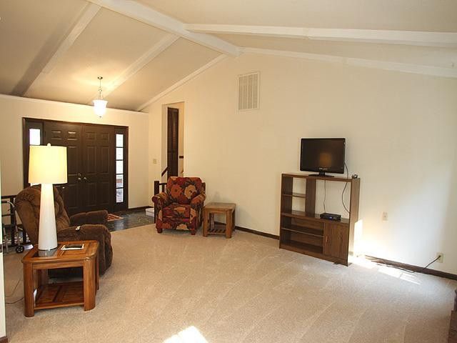 5408 Oldtowne Rd, Raleigh, NC 27612