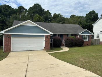 5409 Miranda Dr, Hope Mills, NC 28348