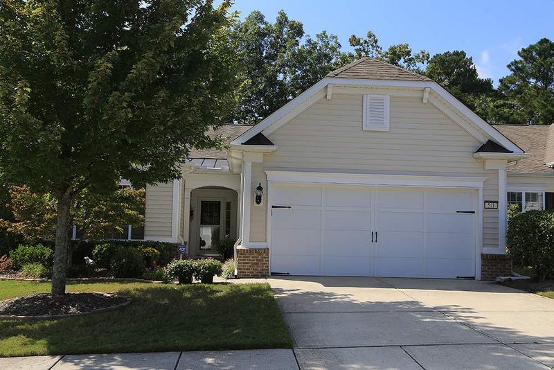 541 Clarenbridge Dr, Cary, NC 27519