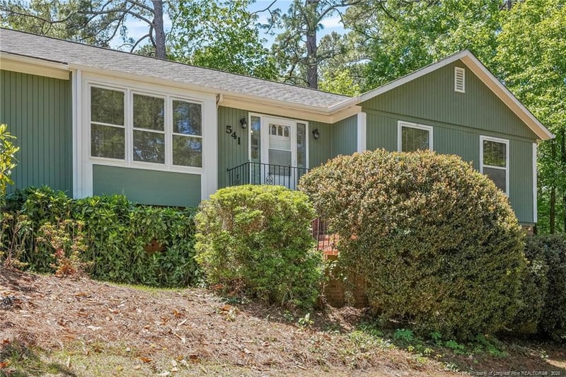 541 Hilliard Dr, Fayetteville, NC 28311