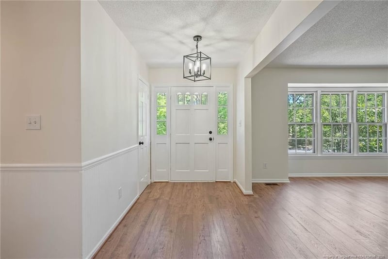 541 Hilliard Dr, Fayetteville, NC 28311