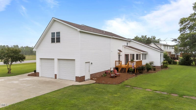 541 Mallie Pearce Rd, Zebulon, NC 27597