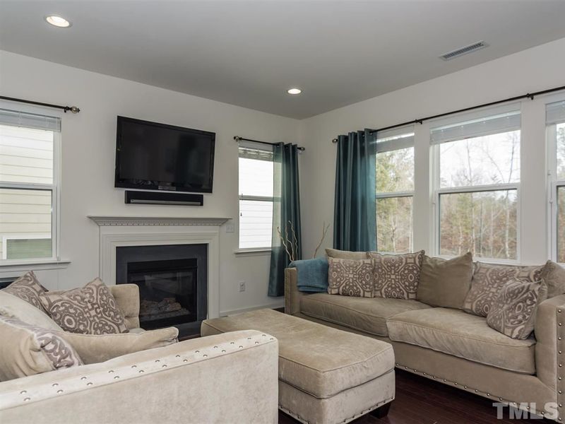 541 Pilot Hill Dr, Morrisville, NC 27560