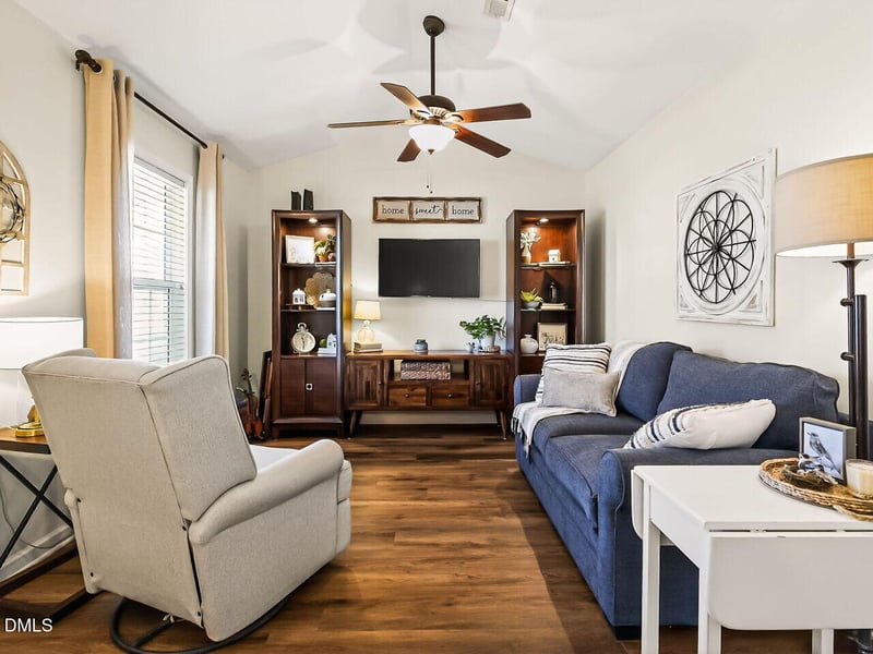 541 Pinecroft Dr, Clayton, NC 27520