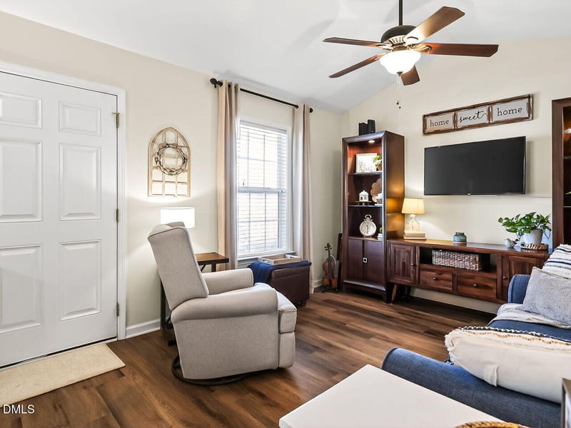 541 Pinecroft Dr, Clayton, NC 27520