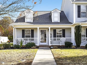 541 Pinecroft Dr, Clayton, NC 27520