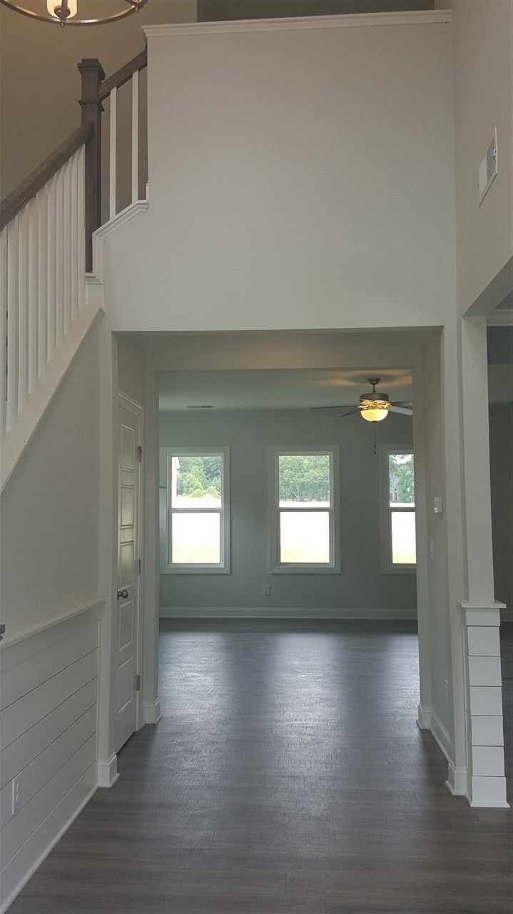 541 Seabring Ln, Raleigh, NC 27603