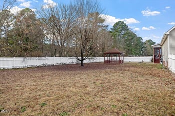 541 Spruce Meadows Ln, Willow Springs, NC 27592