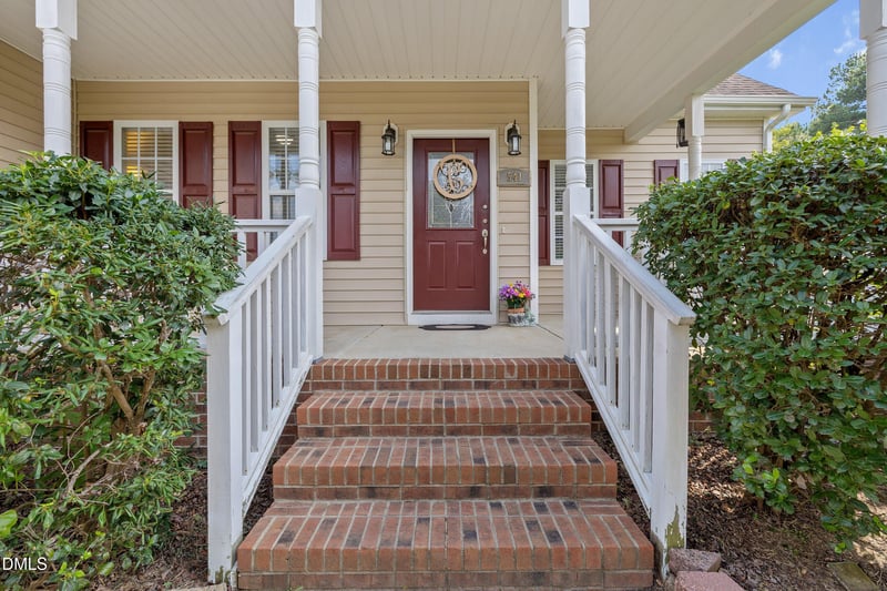 541 Spruce Meadows Ln, Willow Springs, NC 27592