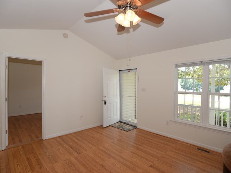 541 Sunray Dr, Clayton, NC 27520