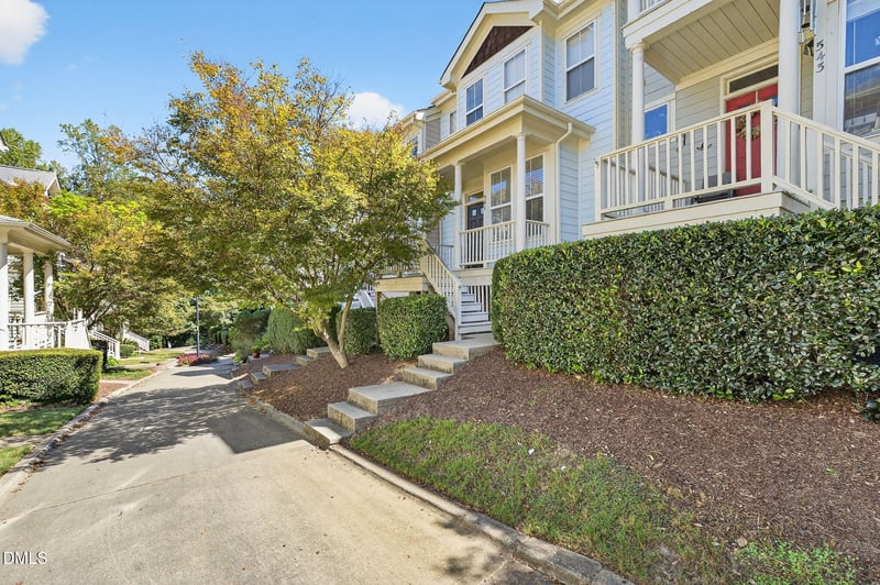 541 Village Loop Dr, Apex, NC 27502