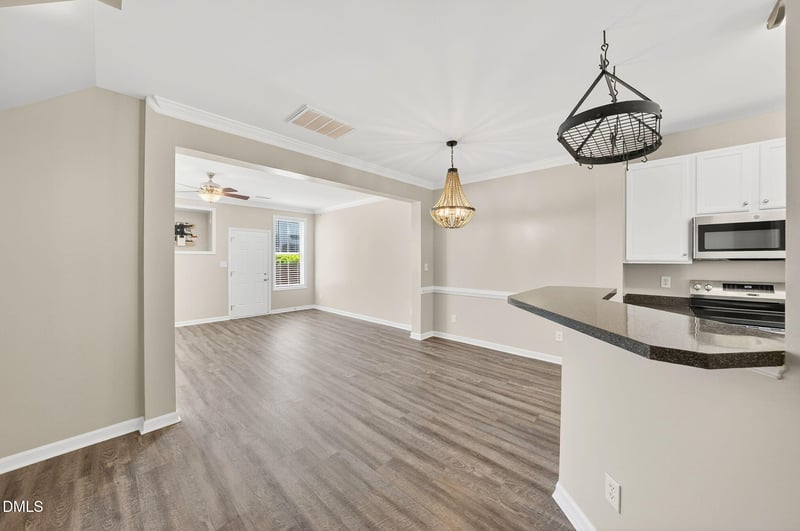 541 Village Loop Dr, Apex, NC 27502