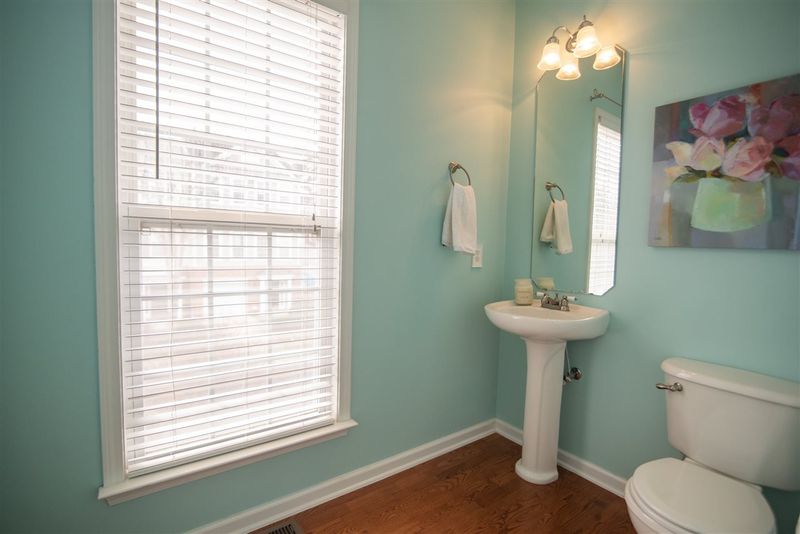 5410 Bayside Ct, Raleigh, NC 27613