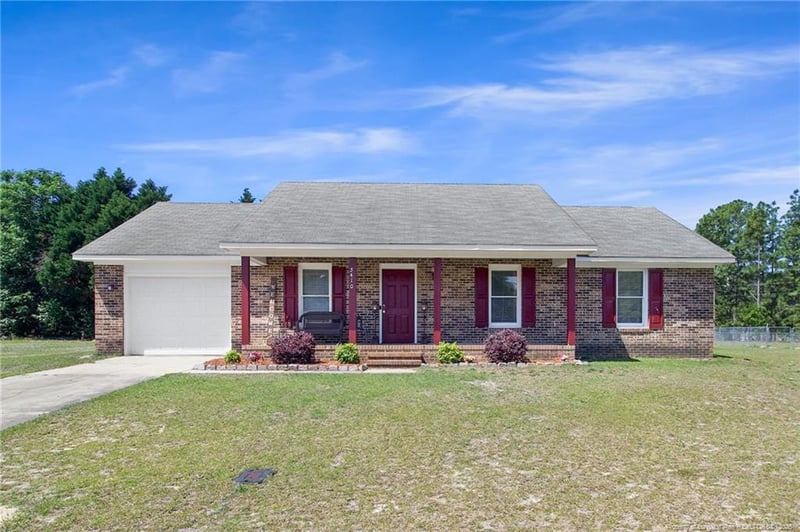 5410 Harding Dr, Hope Mills, NC 28348