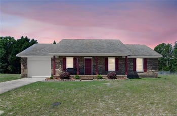 5410 Harding Dr, Hope Mills, NC 28348