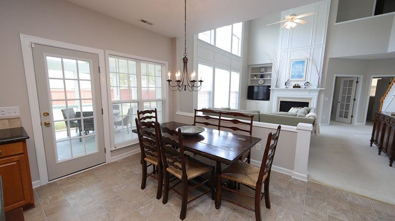 5410 Wind Mountain Ln, Raleigh, NC 27613