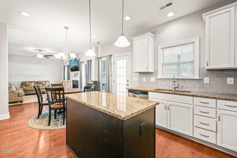5412 Emerald Spring Dr, Knightdale, NC 27545